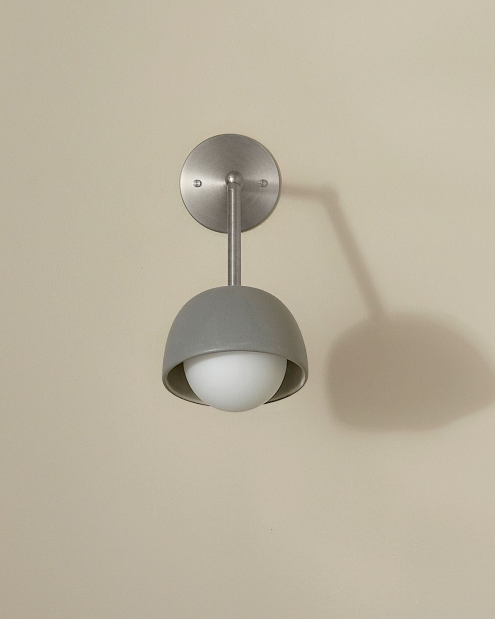 Terra 0 Long Arm Wall Light