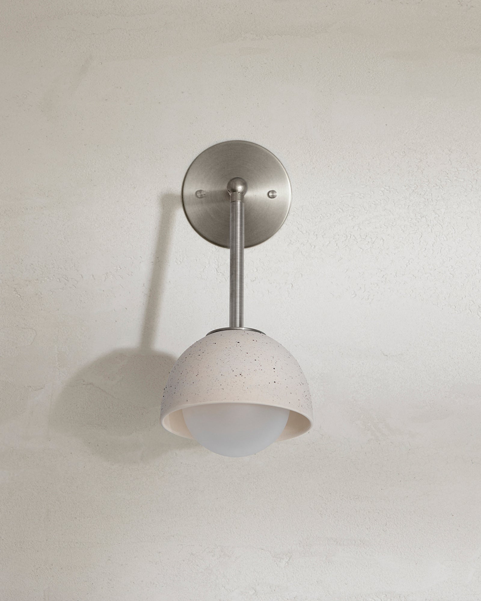 Terra 0 Long Arm Wall Light