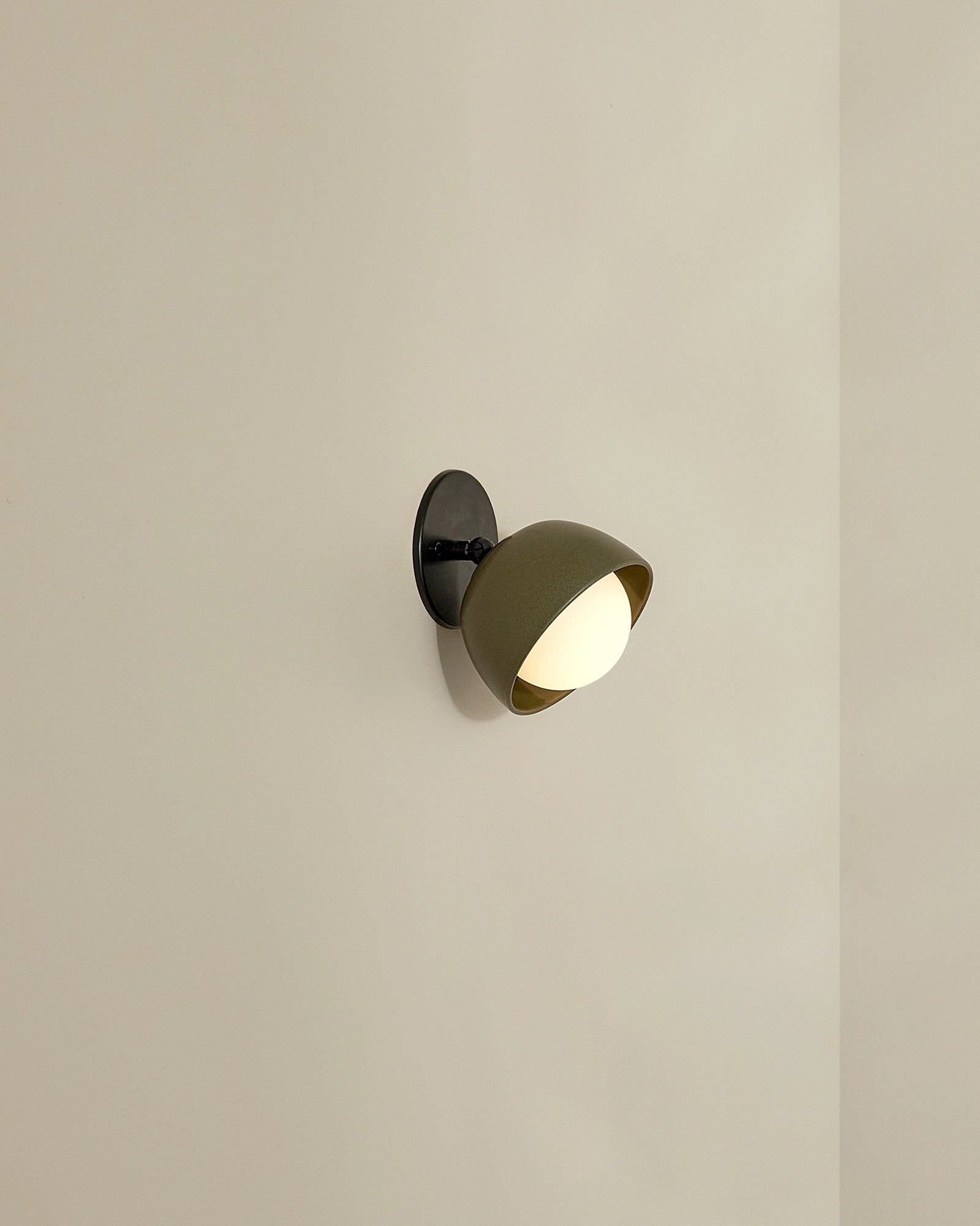 Terra 0 Wall Light