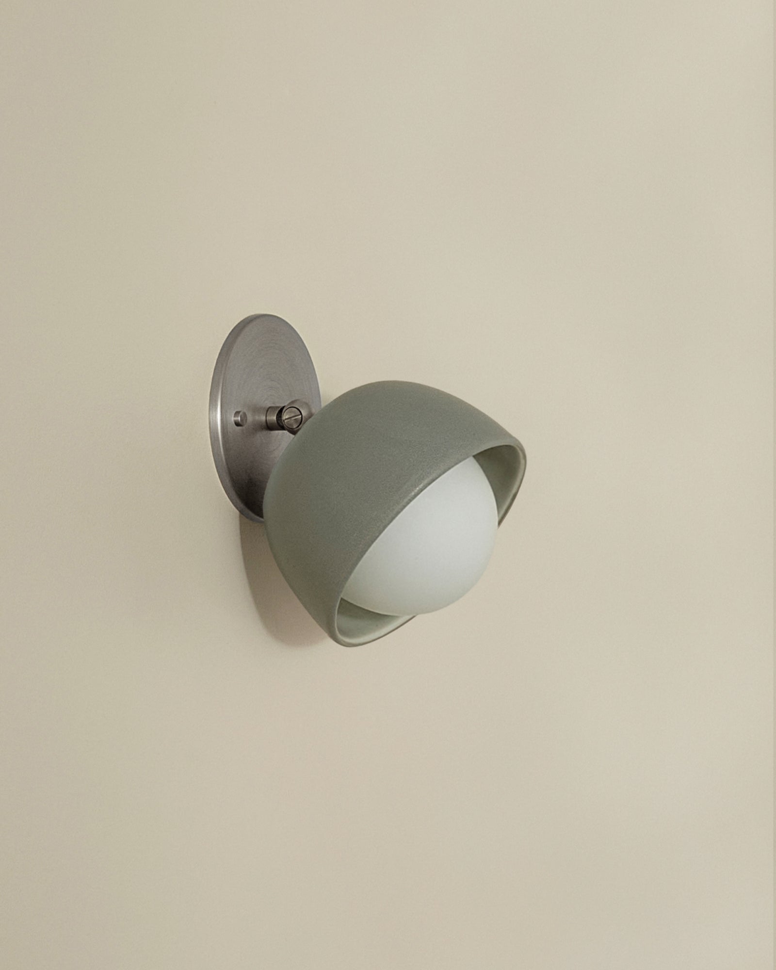 Terra 0 Wall Light