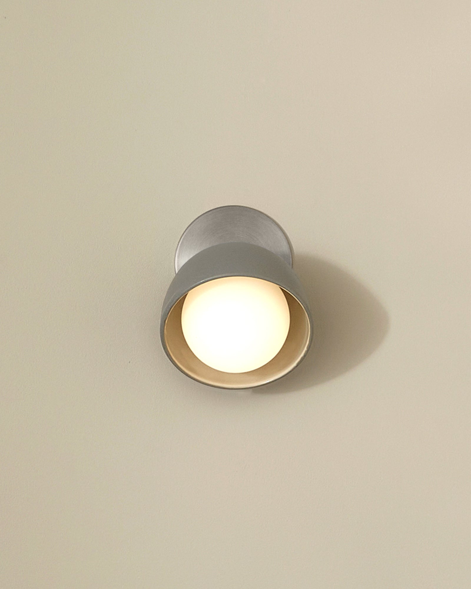 Terra 0 Wall Light