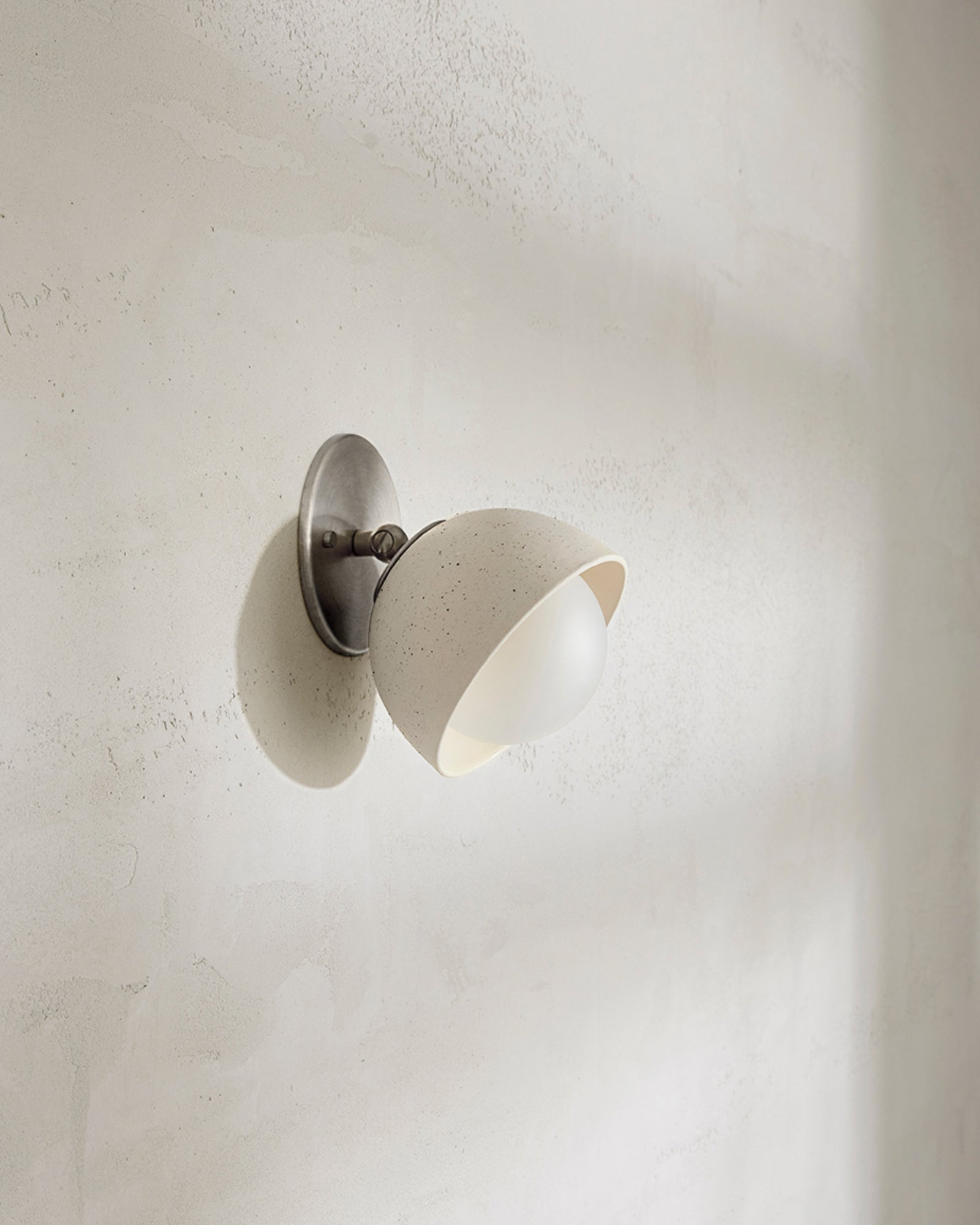 Terra 0 Wall Light