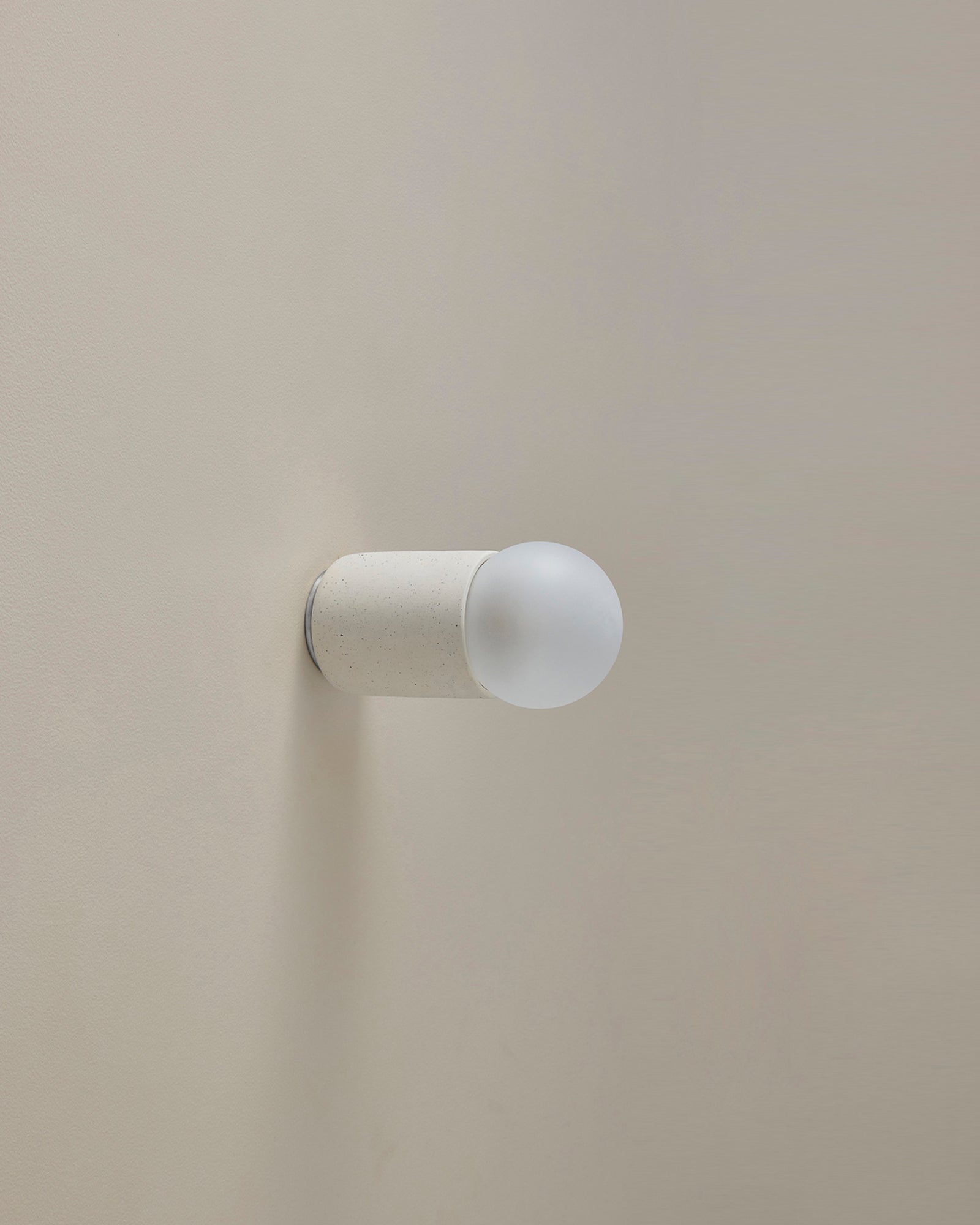 Terra 1 Wall Light