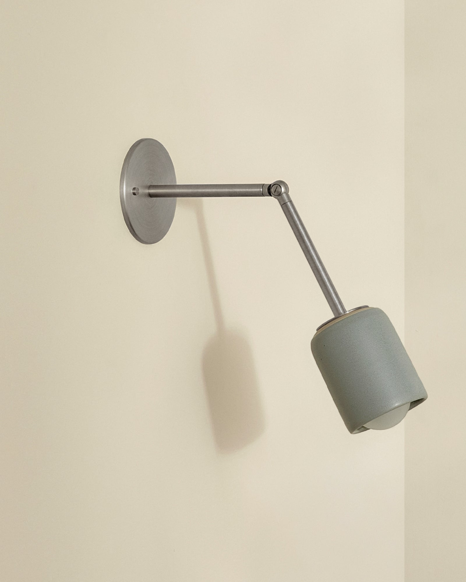 Terra 1 Long Arm Wall Light