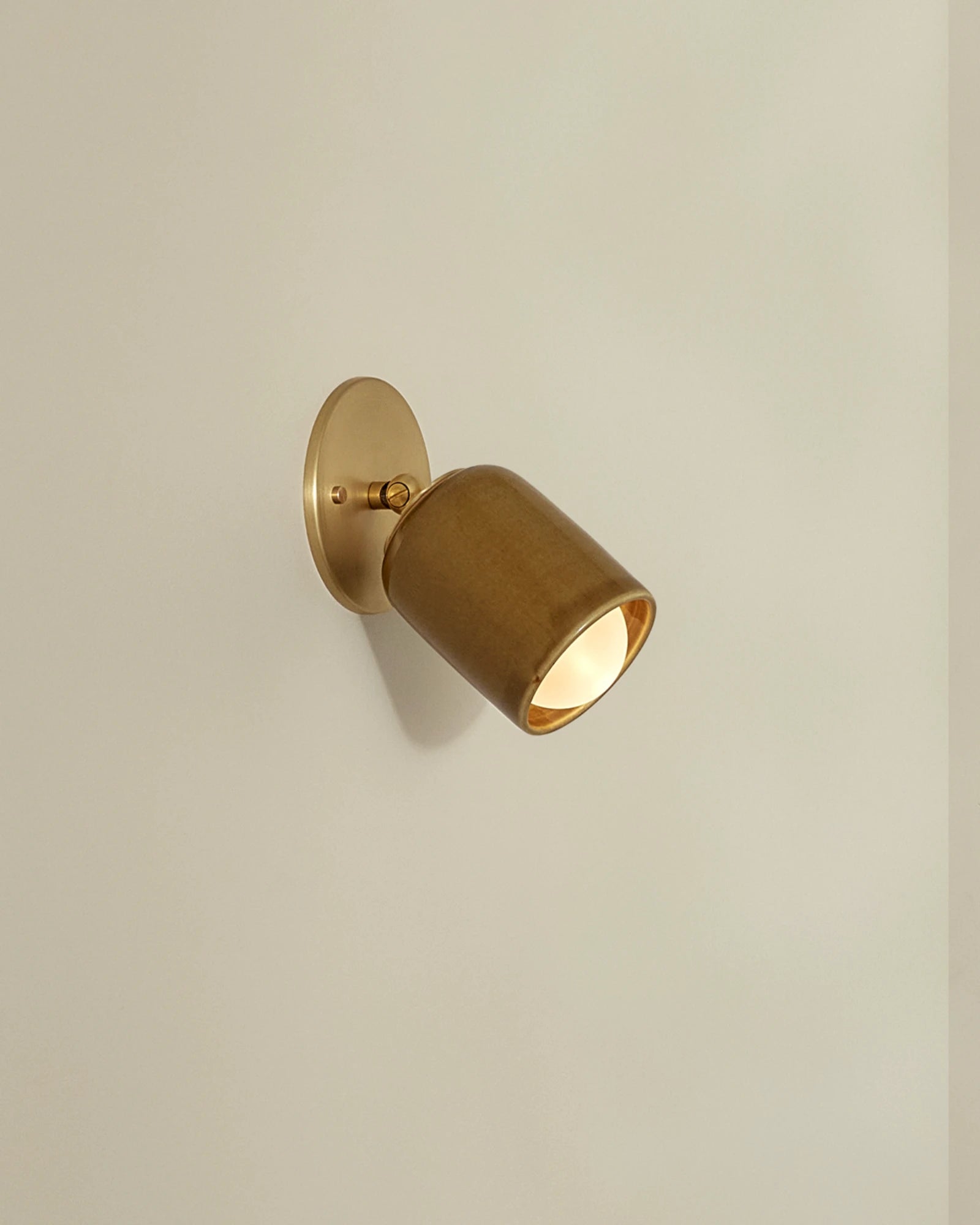 Terra 1 Short Arm Wall Light