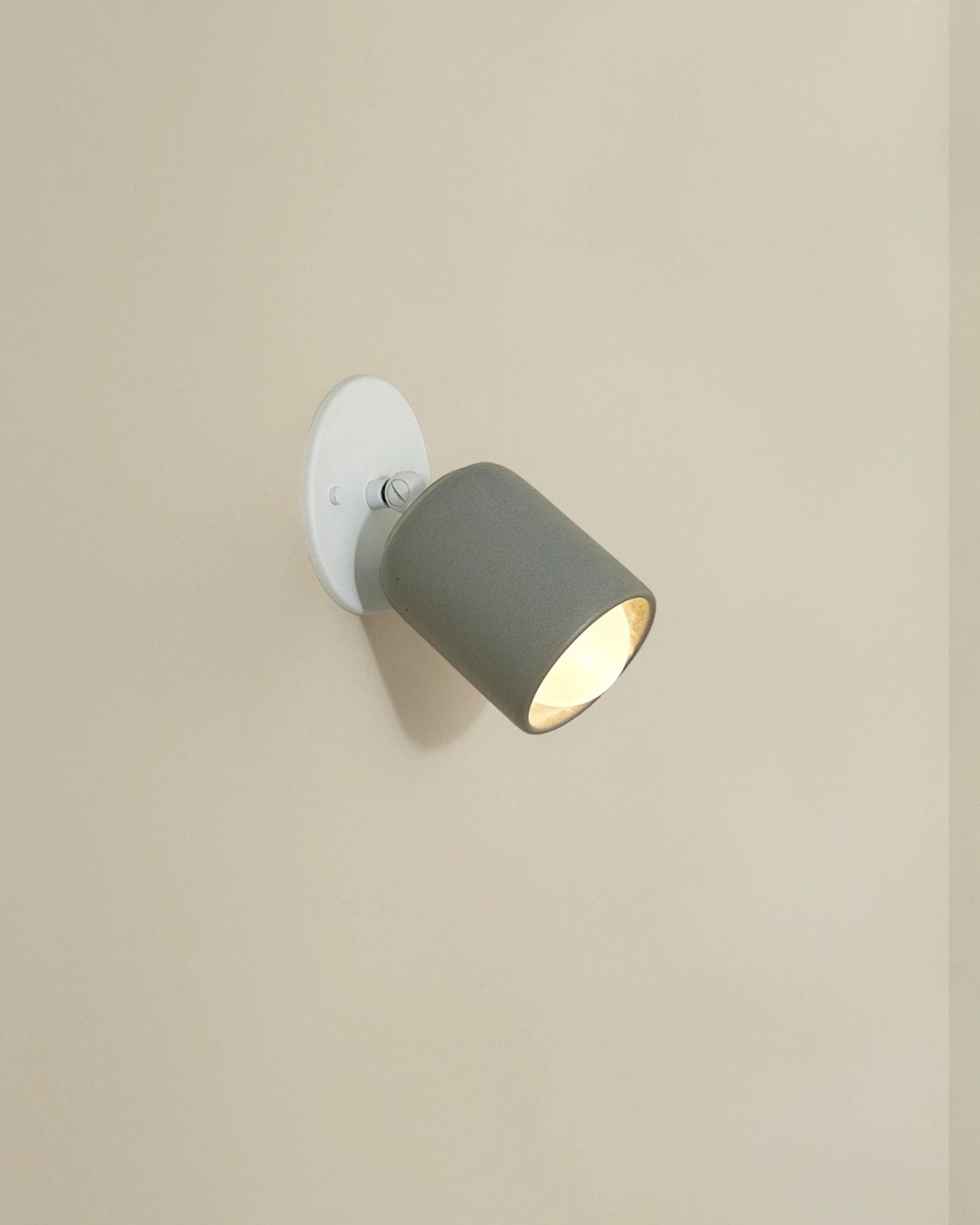 Terra 1 Short Arm Wall Light