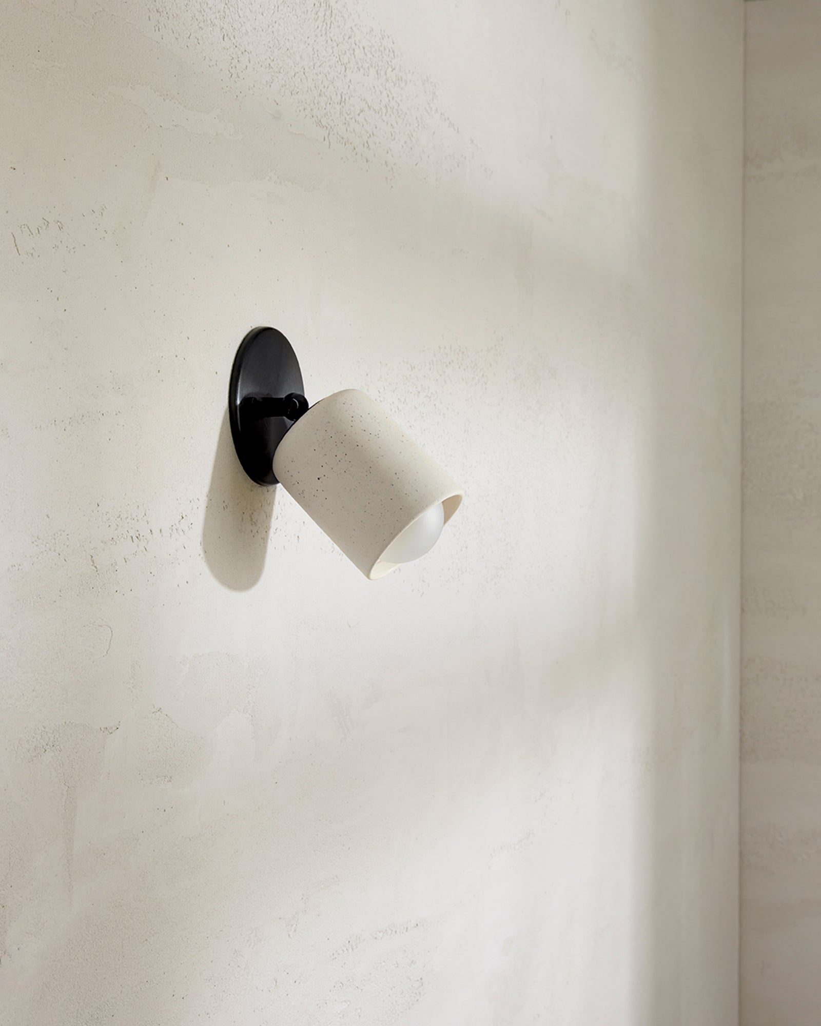 Terra 1 Short Arm Wall Light