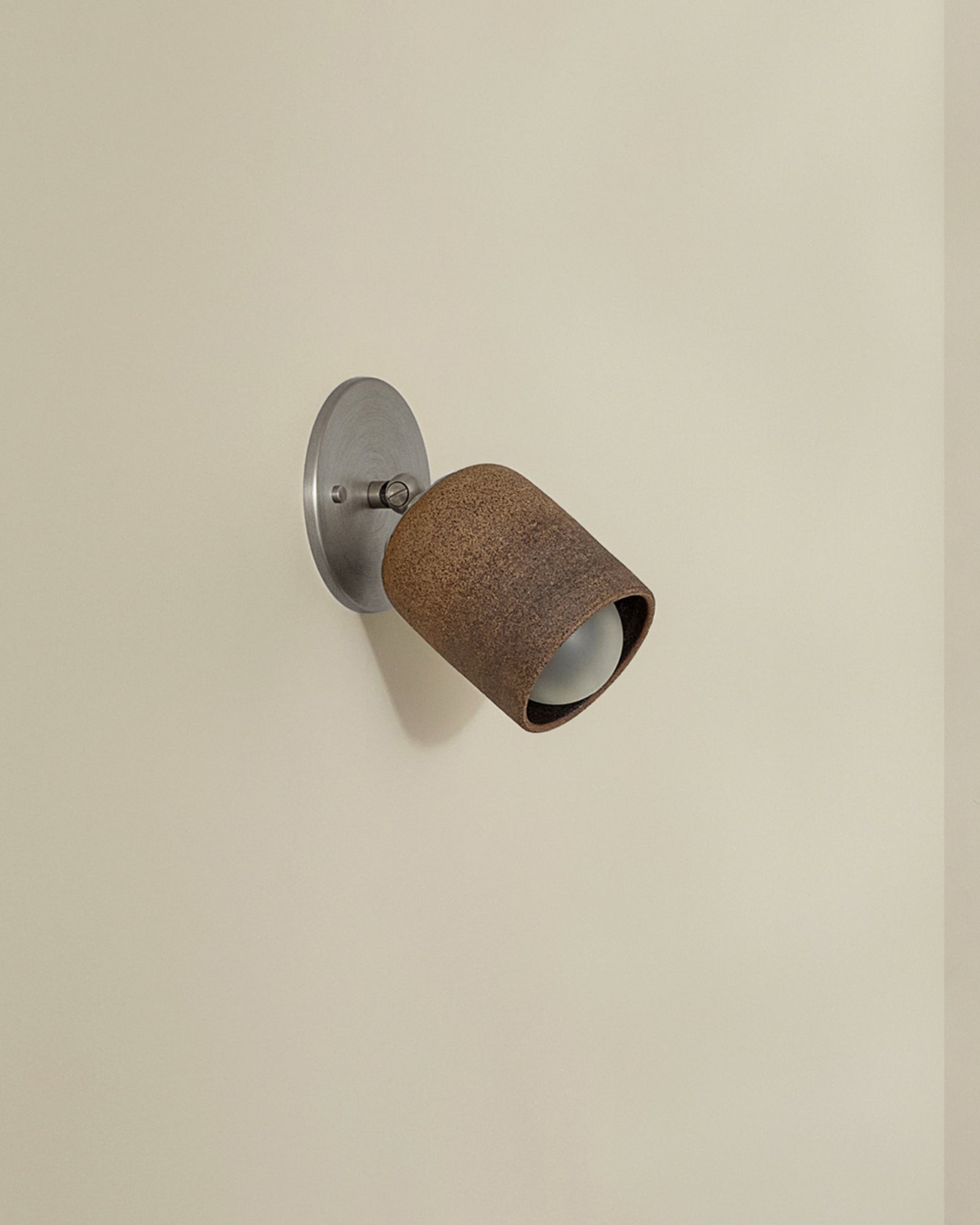 Terra 1 Short Arm Wall Light