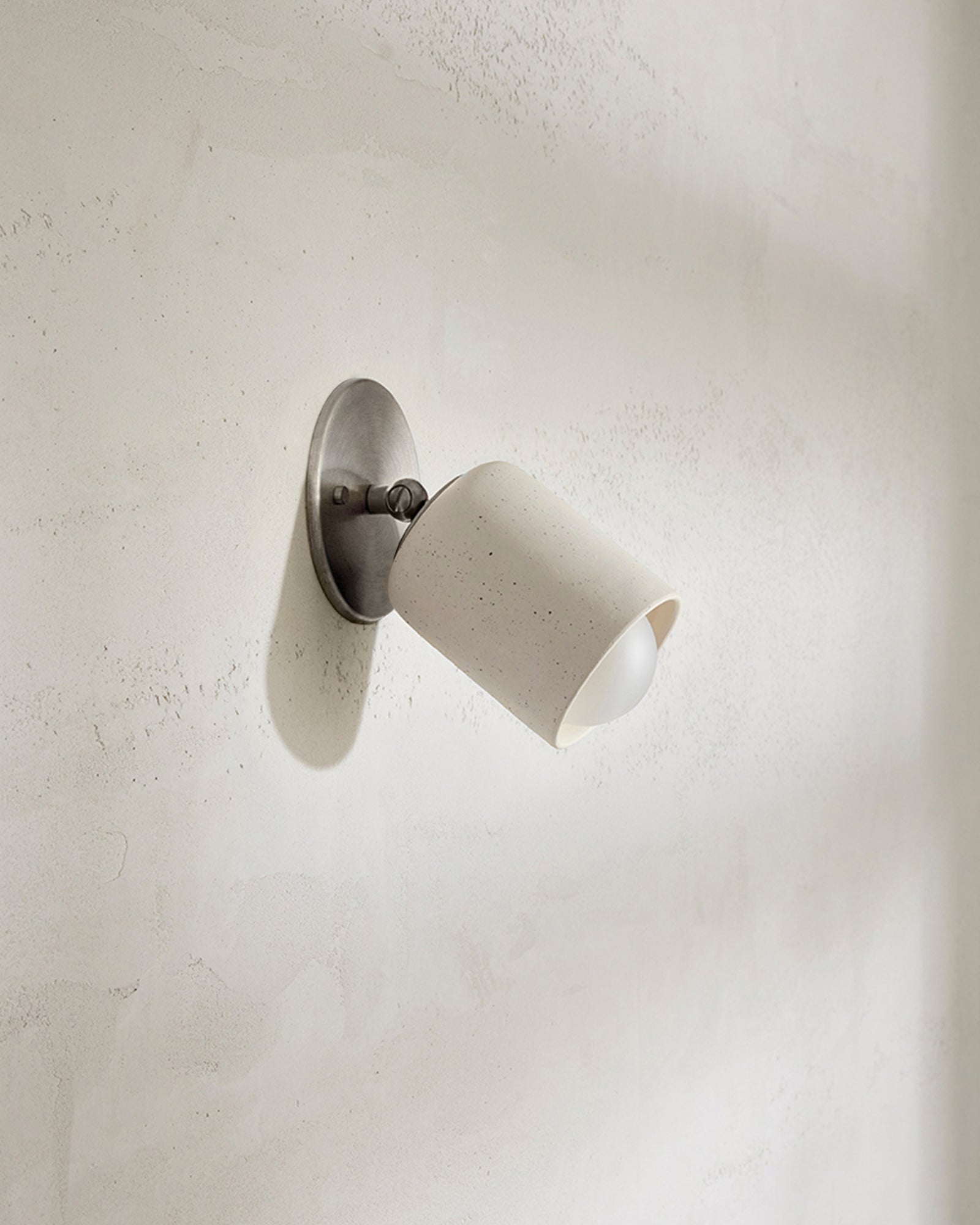 Terra 1 Short Arm Wall Light