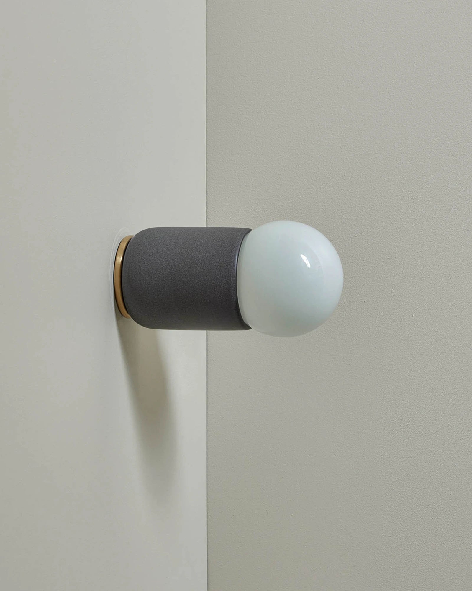 Terra 1 Wall Light