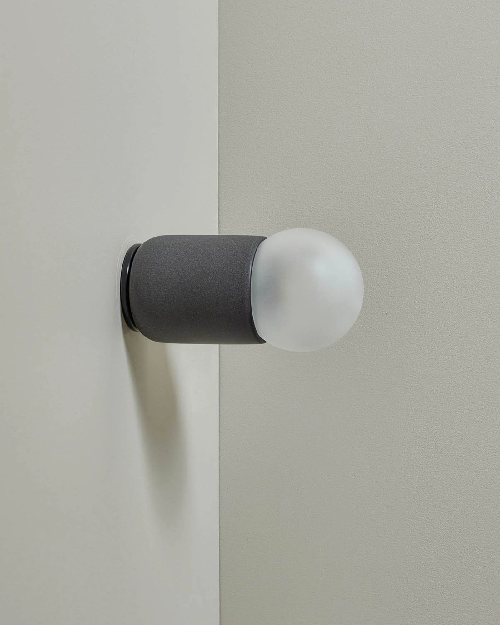 Terra 1 Wall Light