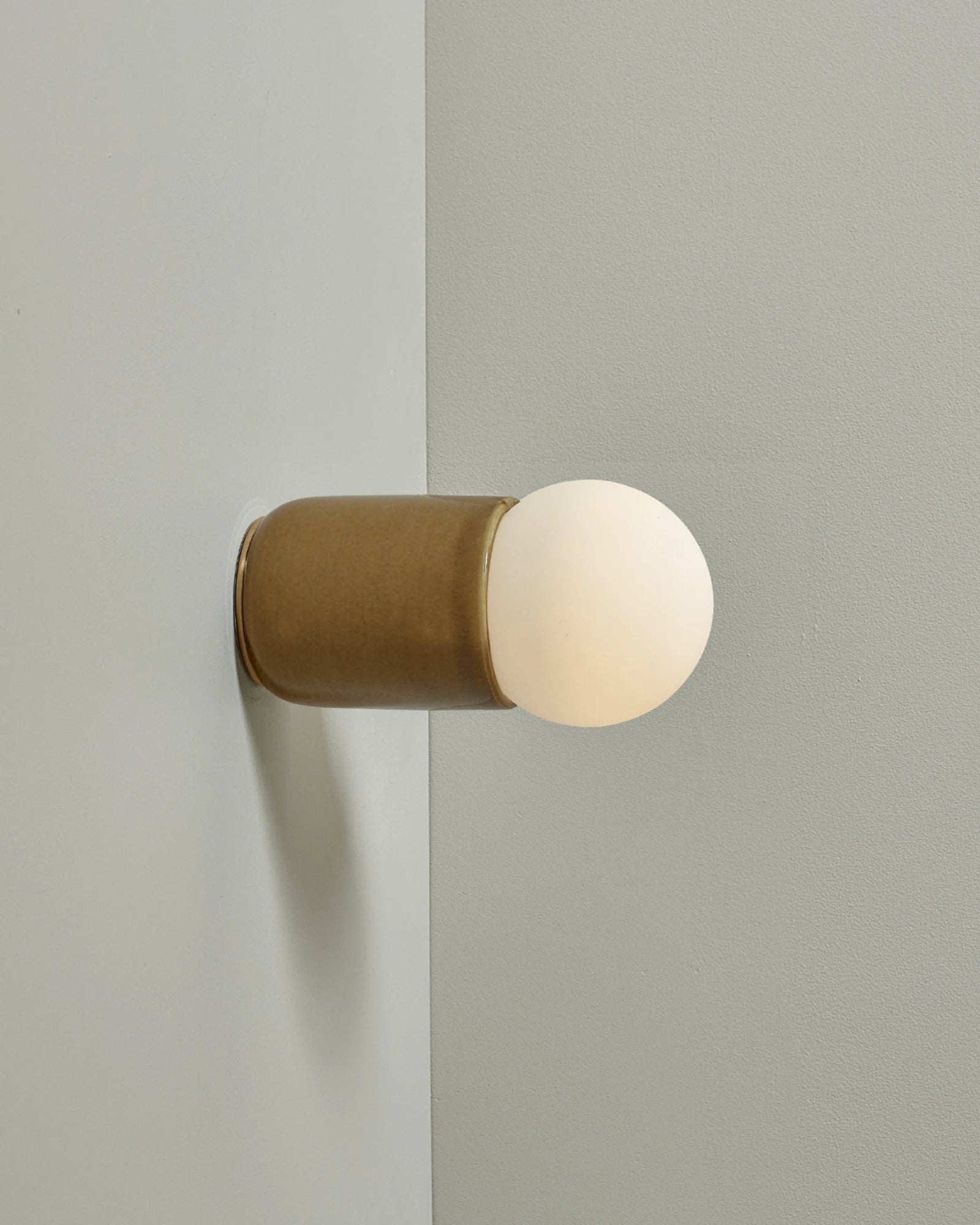 Terra 1 Wall Light