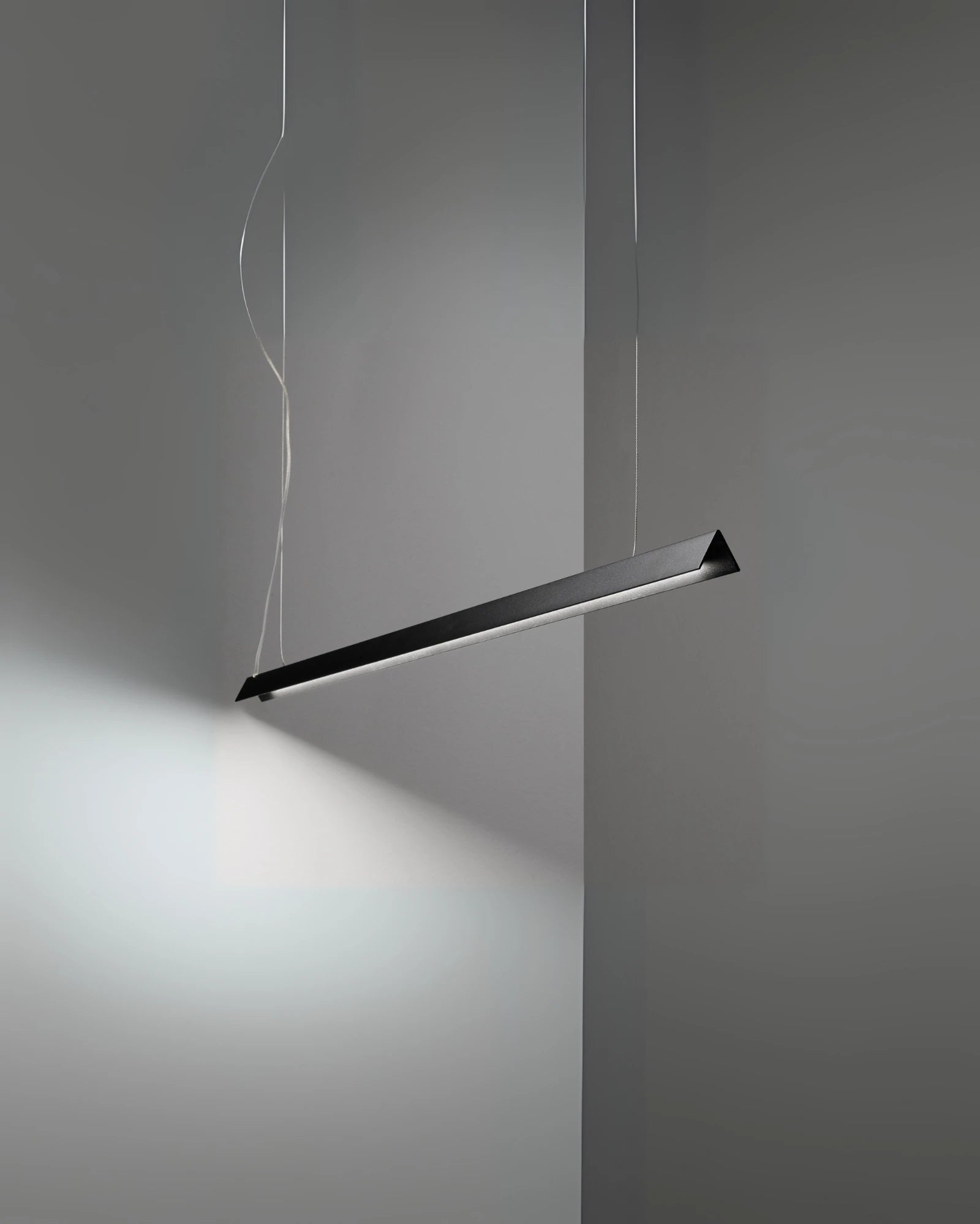 V-Line Pendant Light