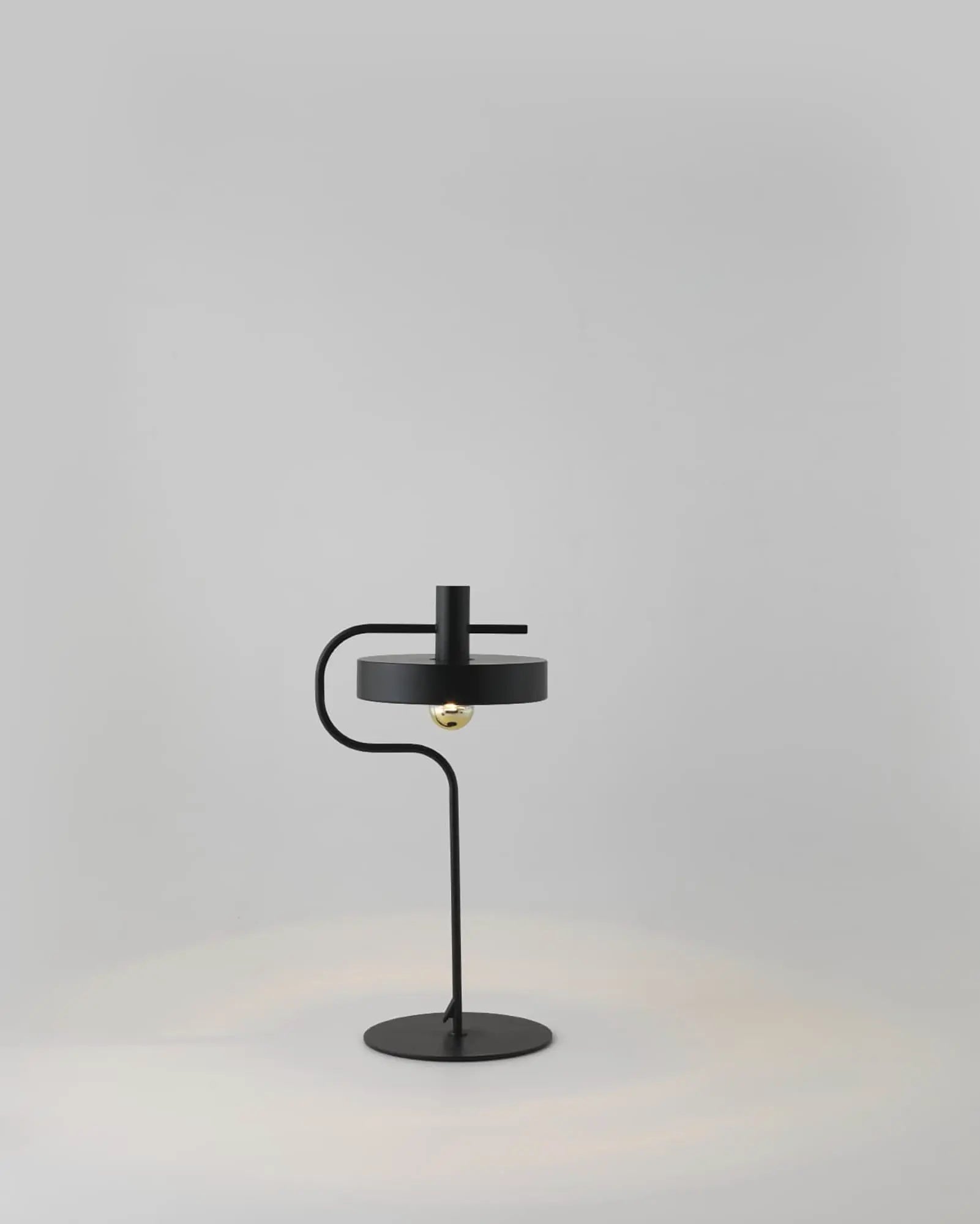 Aloa table lamp in black product photo