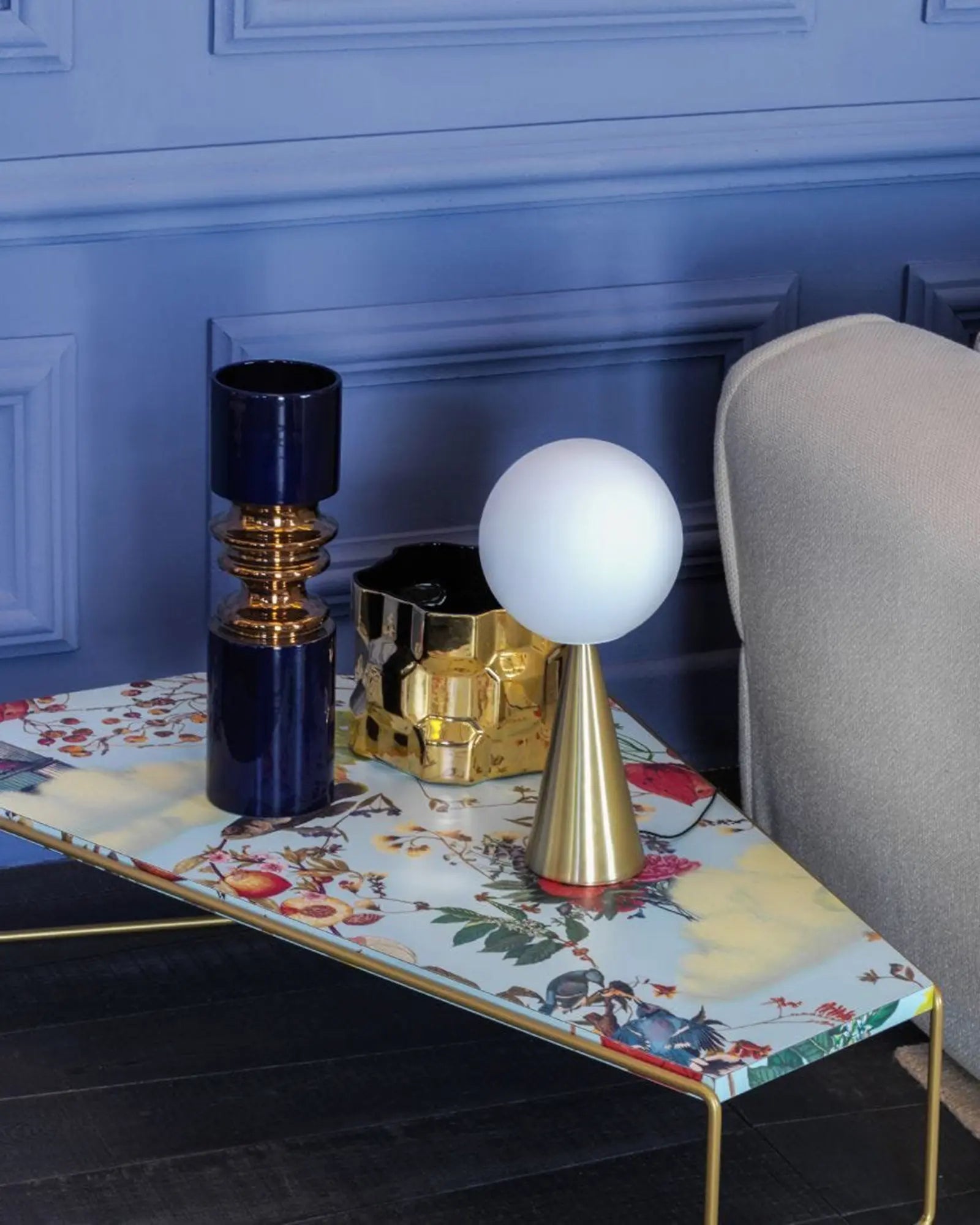 Bilia Table lamp on a coffee table
