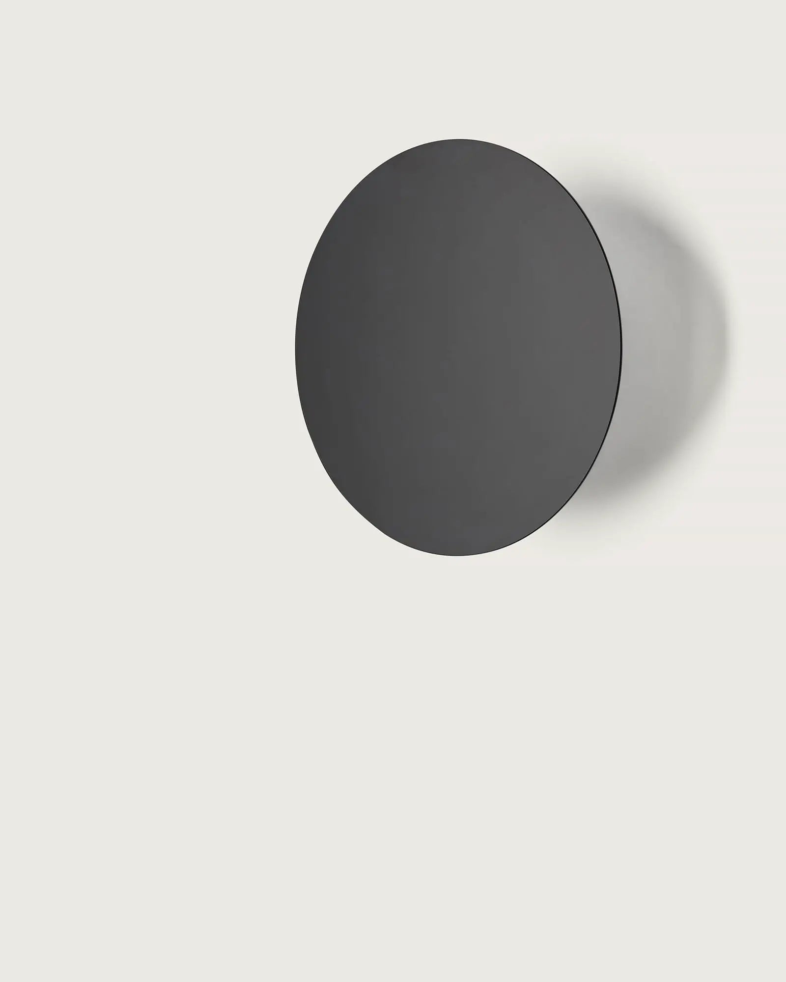 Bot minimalistic circle wall light black