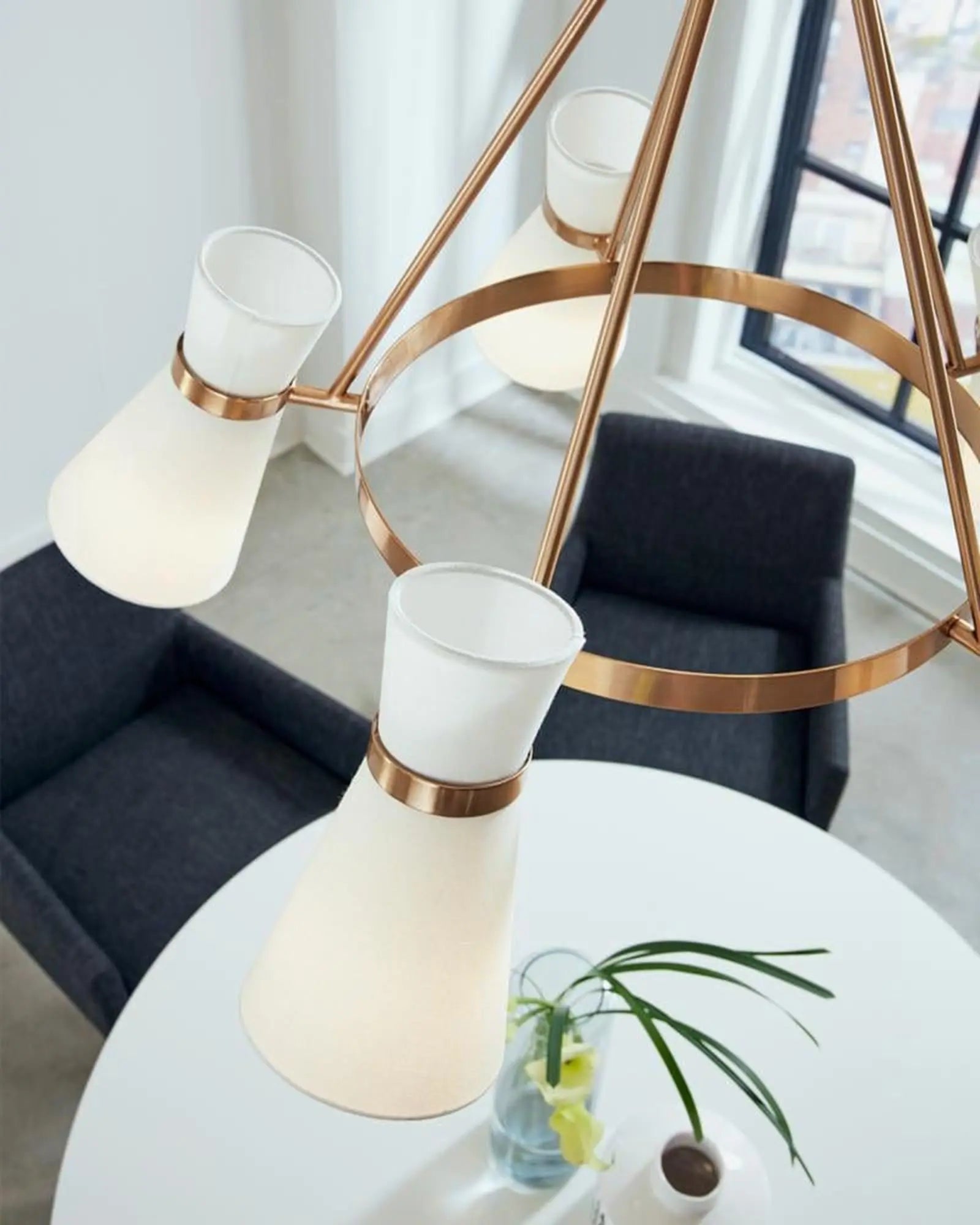 Clark Pendant light above a round table