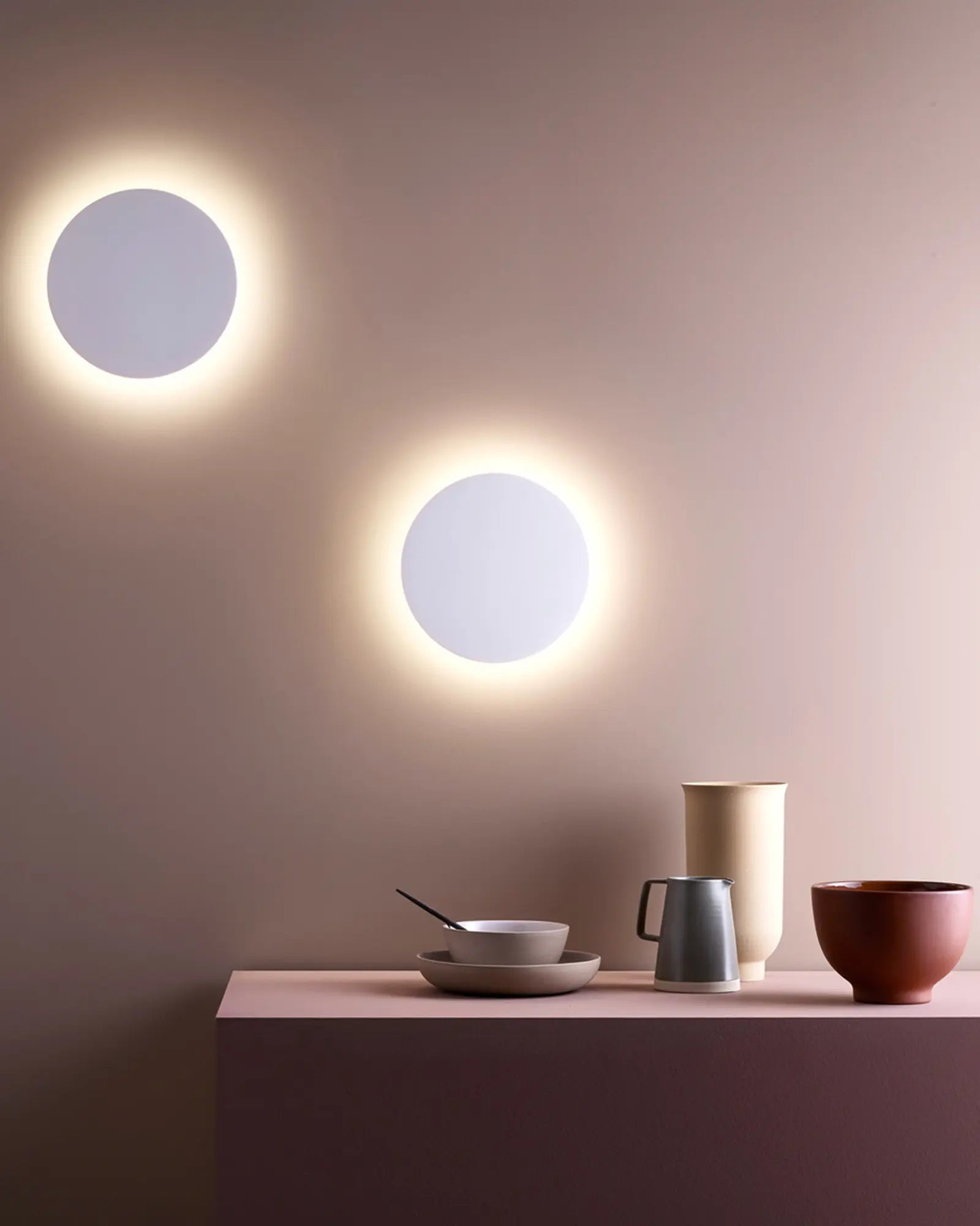 Eclipse round minimal plaster wall light cluster