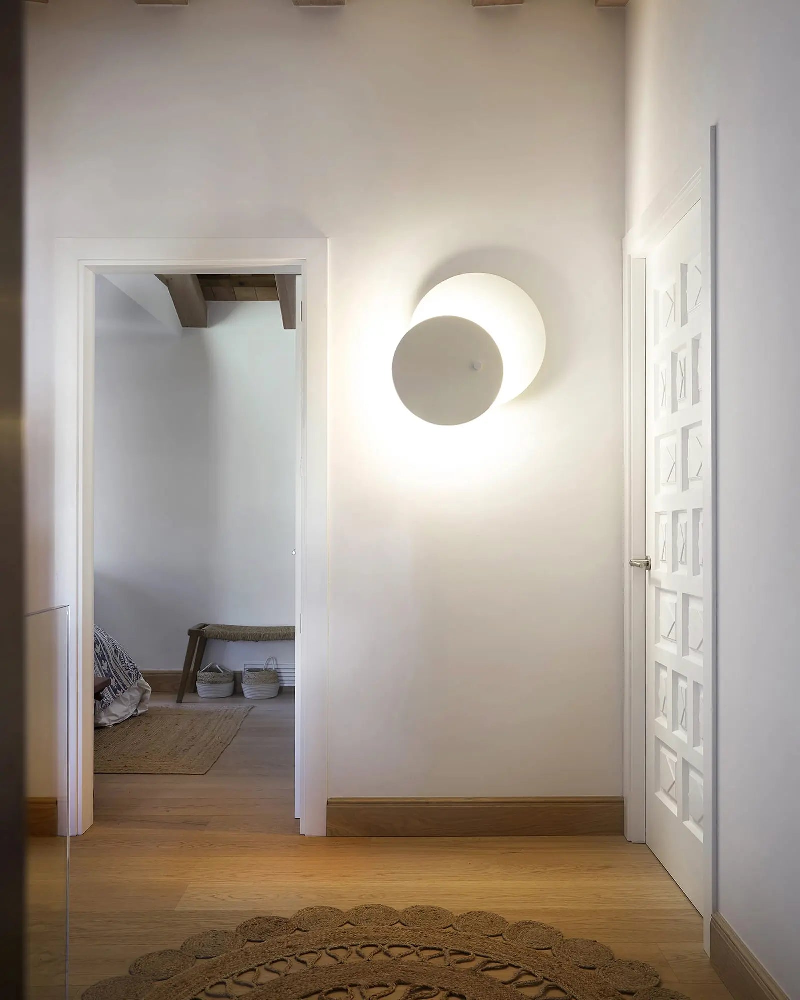 Eclipsi wall light