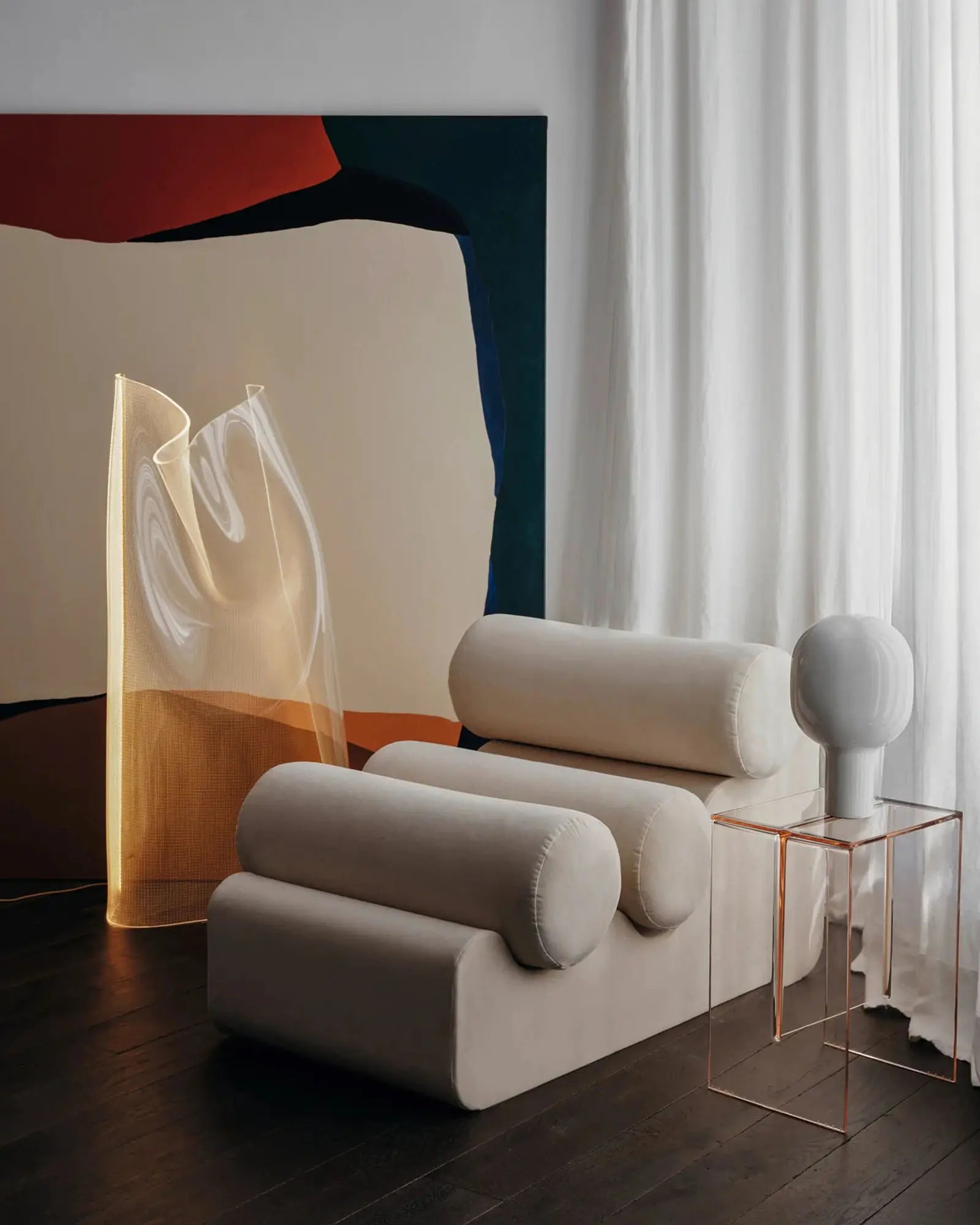 Gweilo Han decorative acrylic transparent floor lamp  in a lounge area