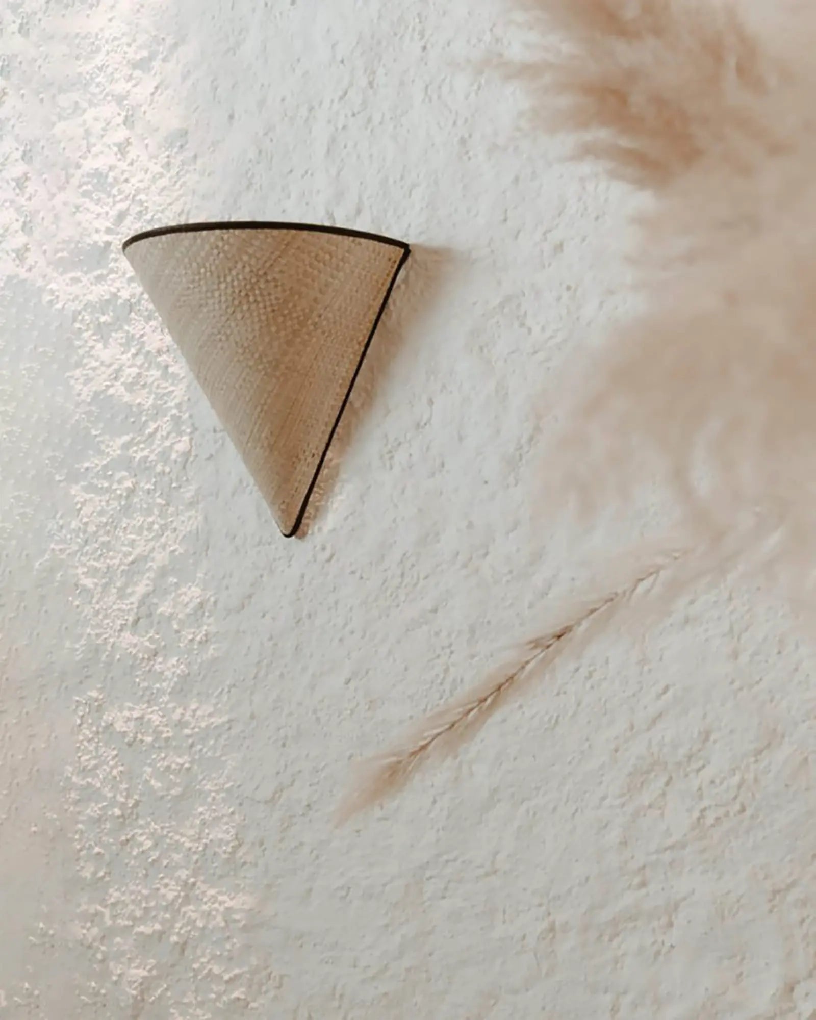 Liviv Wall Light 