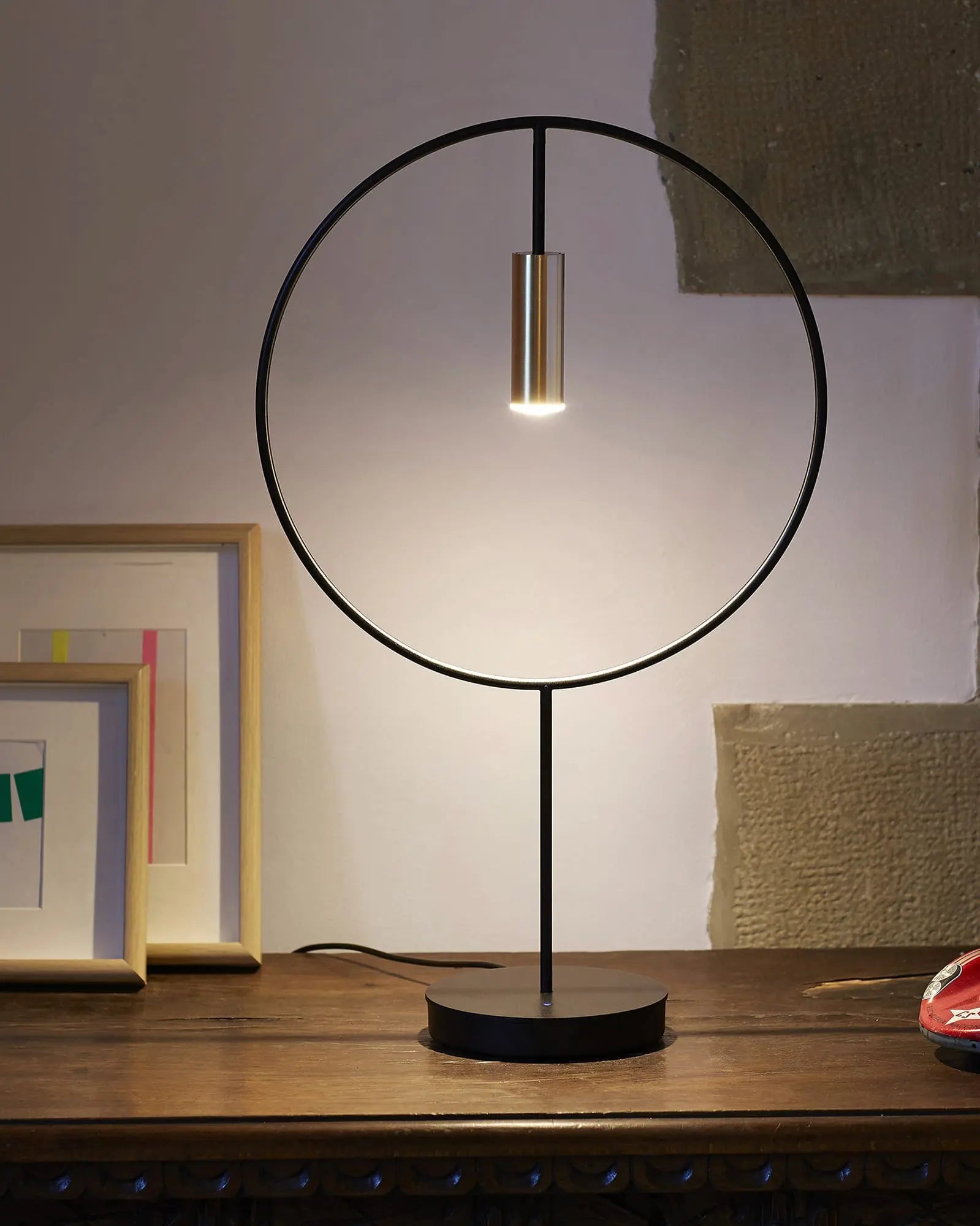 Revolta table lamp