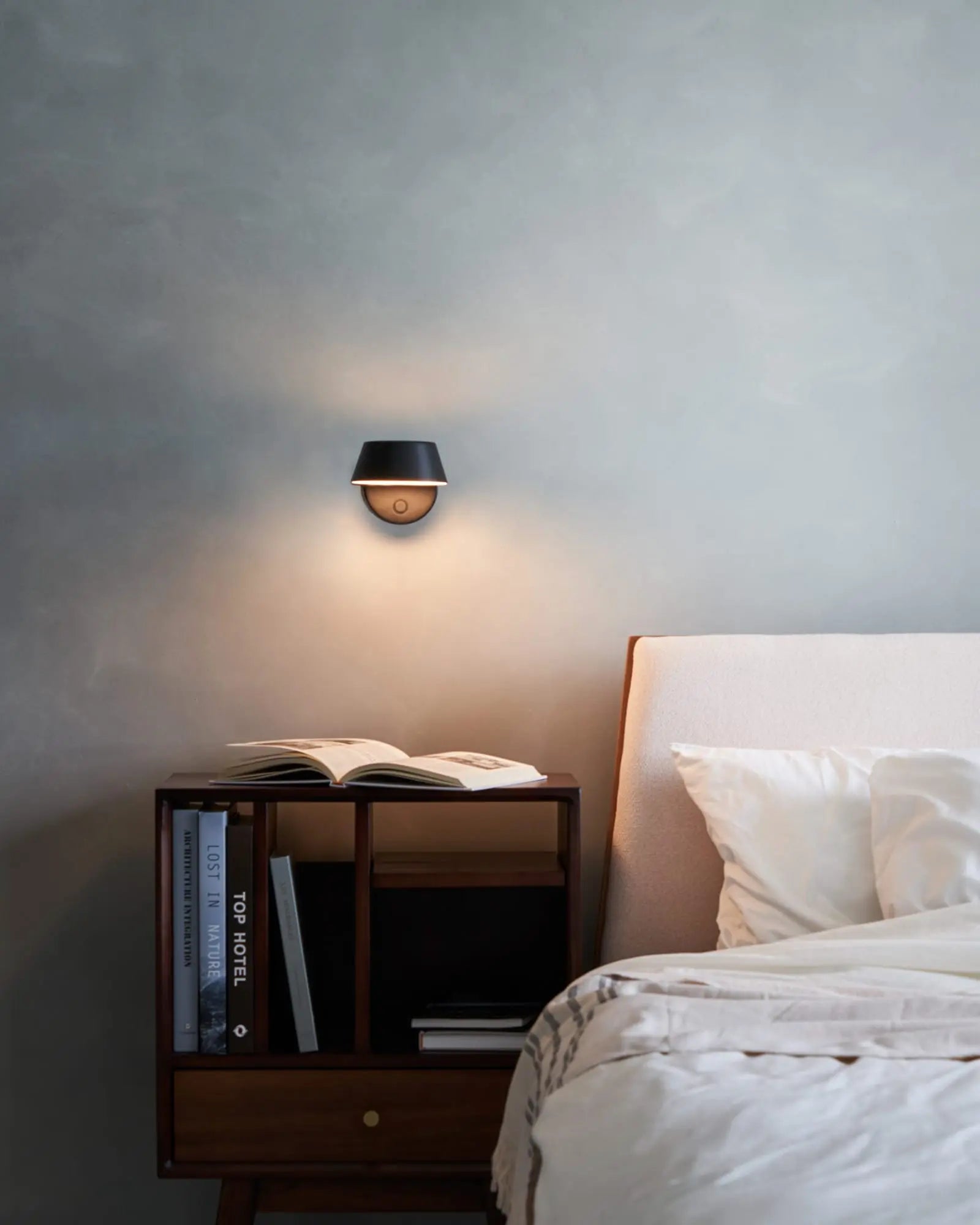 Olo Minimal wall light on the bedside
