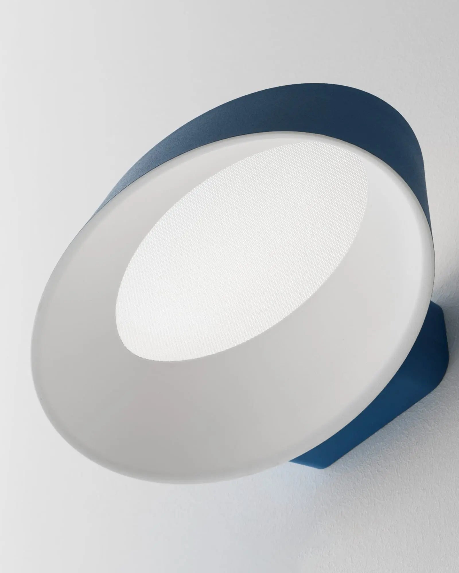 Oxygen Wall Light 