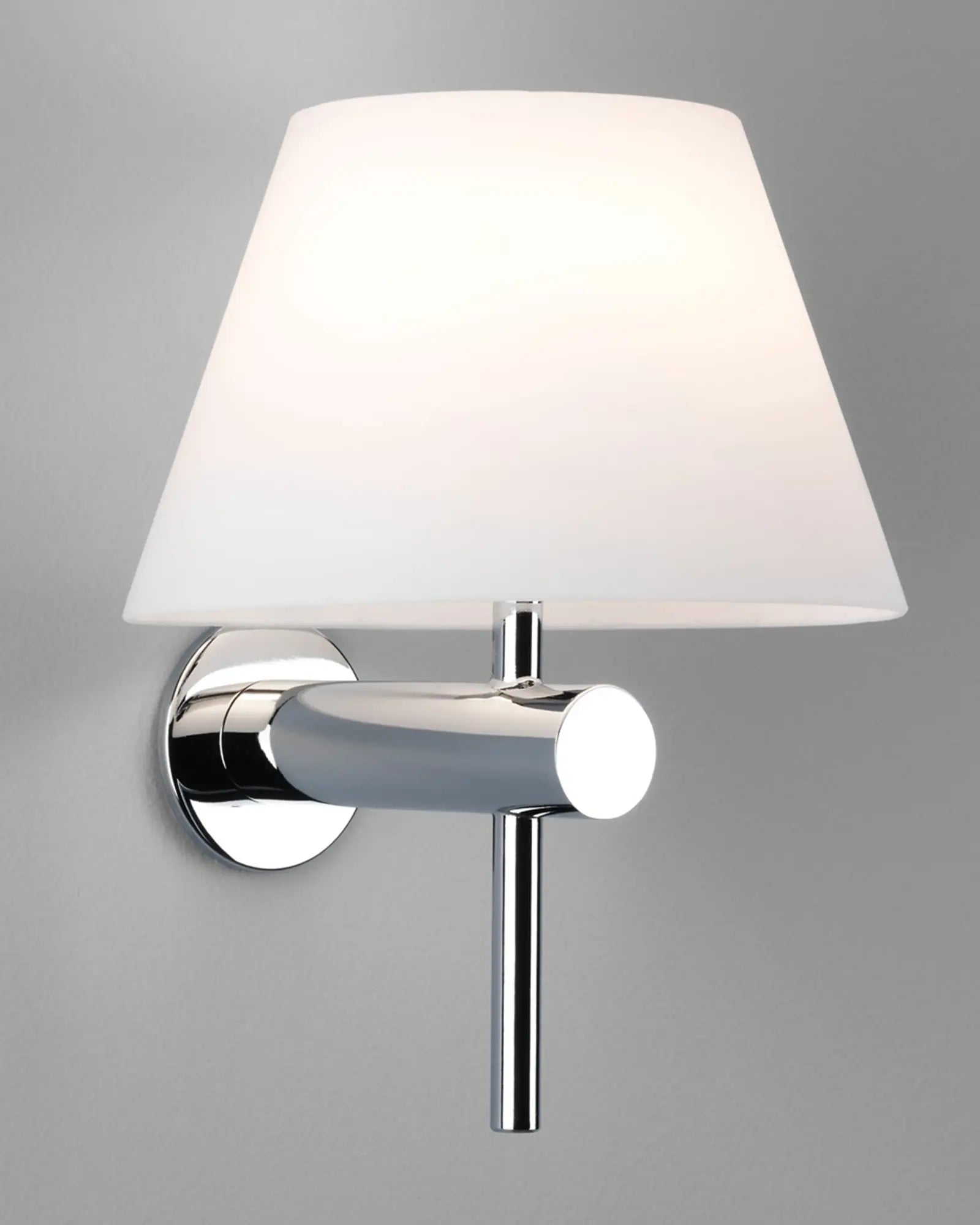 Roma Classic bathroom wall light with conic shade chrome