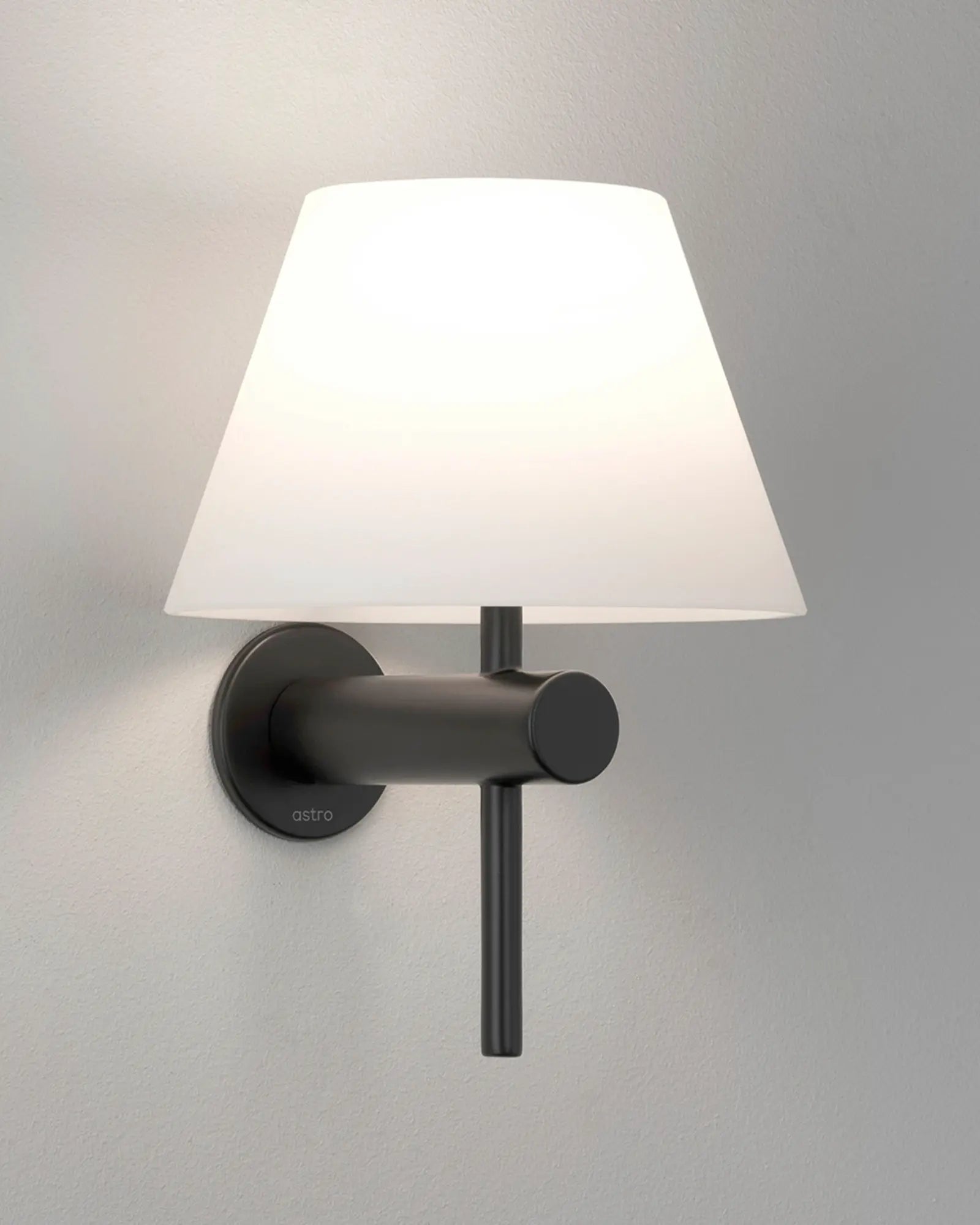 Roma Classic bathroom wall light with conic shade black