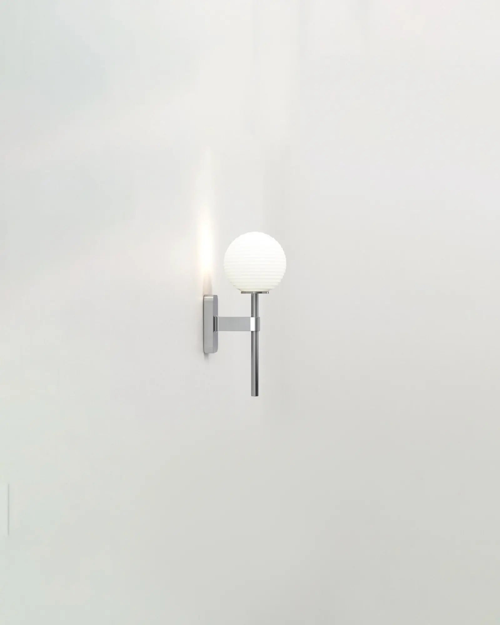 Tacoma single orb wall light