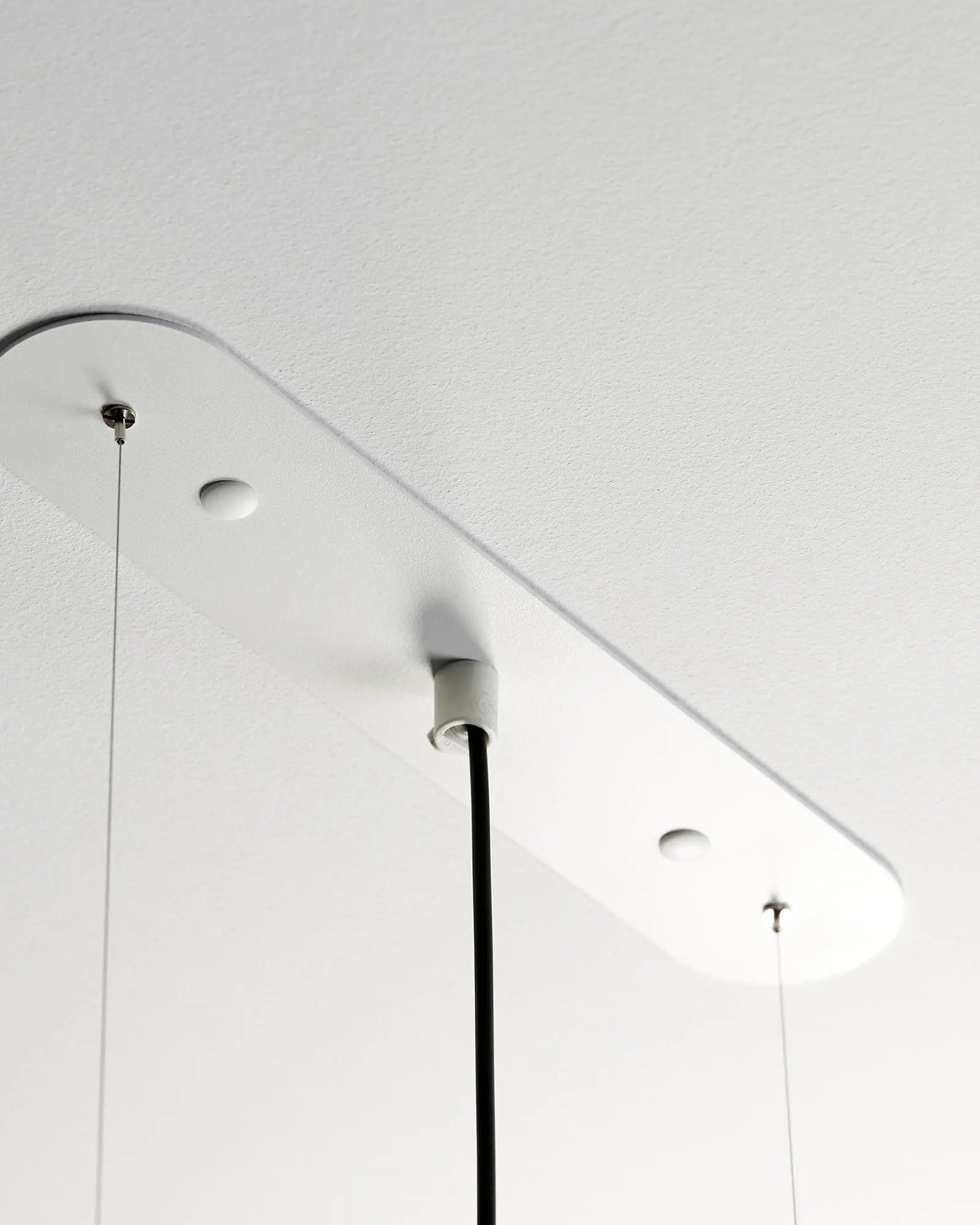 Volta Linear pendant light by Estiluz Lighting canopy detail